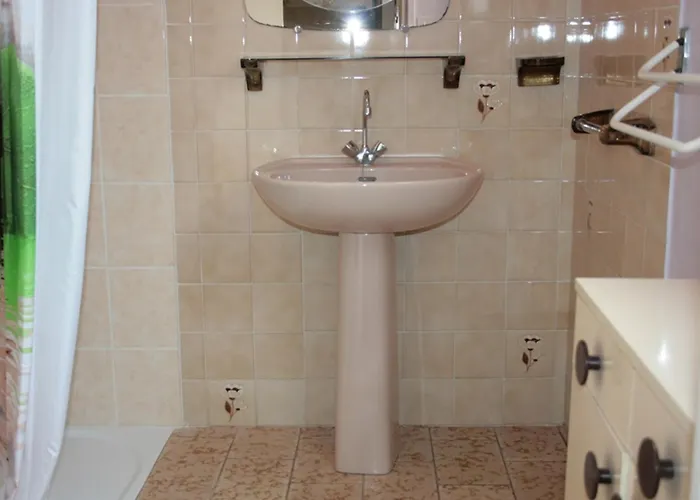 Maison Avec Courette A 450m De La Et Proche Commerces - Equipee - Fr-1-22-176 滨海拉特朗什