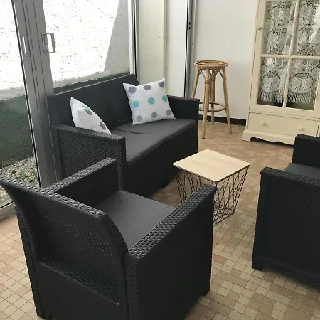 Maison Avec Courette A 450m De La Et Proche Commerces - Equipee - Fr-1-22-176 Semesterbostad